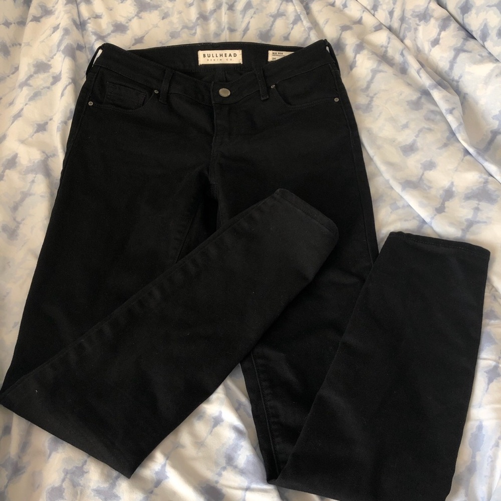 BULLHEAD BLACK MID RISE SKINNY JEANS